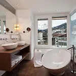 Dominic Hotel