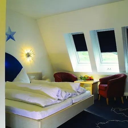 Dominic Hotel