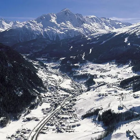 Dominic Hotell Sölden