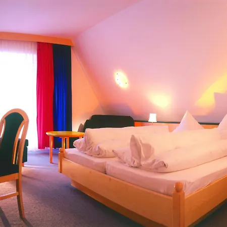 Hotell Dominic 4*