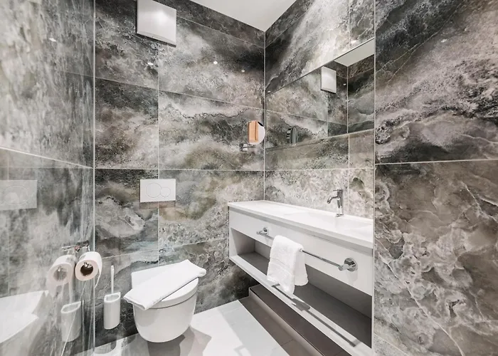 Dominic Готель 4*