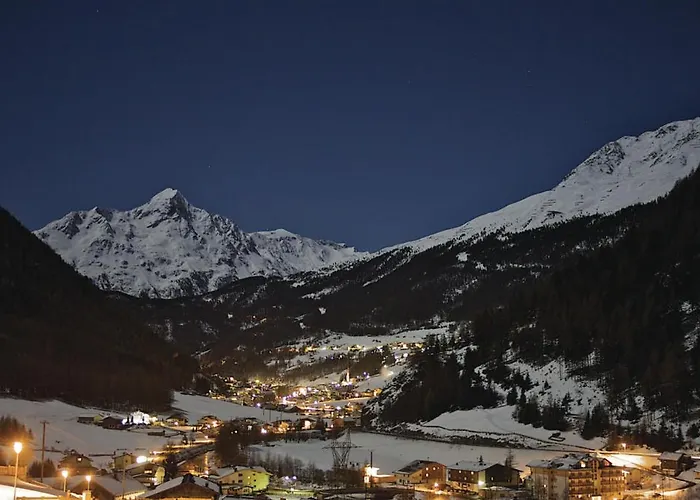 Готель Dominic 4*